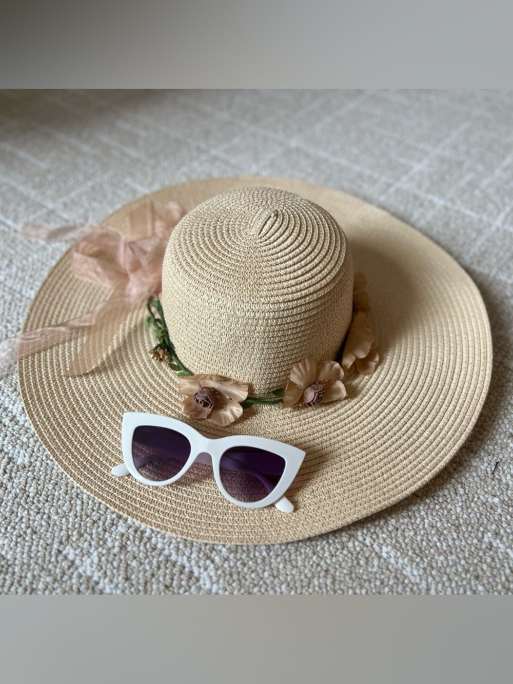 Sun Hat + Stylish Sunglass 🕶️